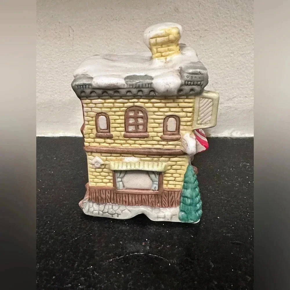 Vintage Dayton Hudson Holiday Building Figurine - Picture 5 of 5